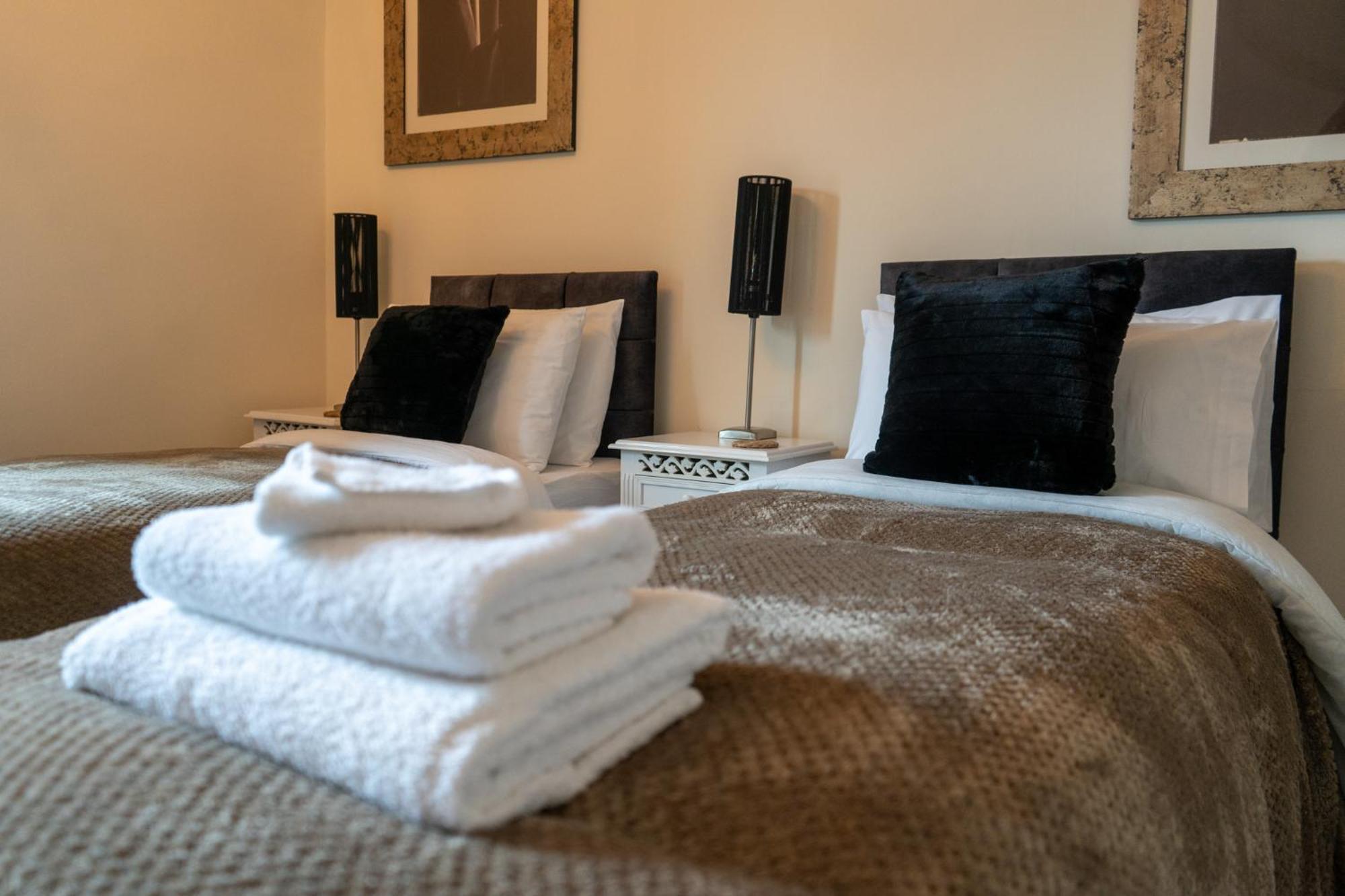 The Plumb Townhouse In Warwick Centre Villa Luaran gambar