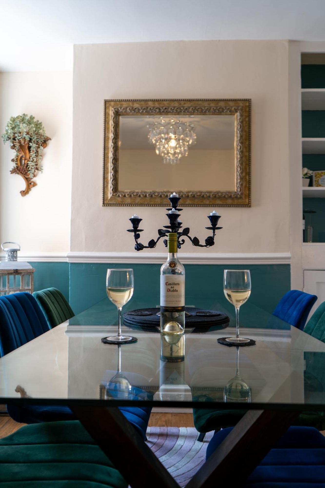 The Plumb Townhouse In Warwick Centre Villa Luaran gambar